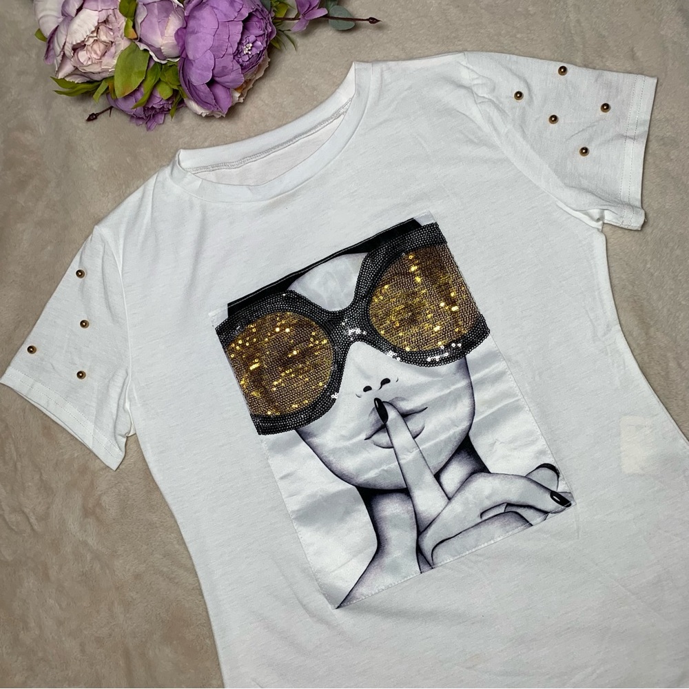 NWT Boutique Glam Face Graphic Tee